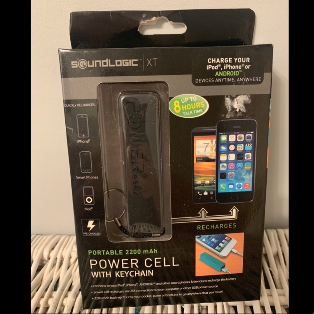 Soundlogic portable 2200 mAh power cell w/keychain